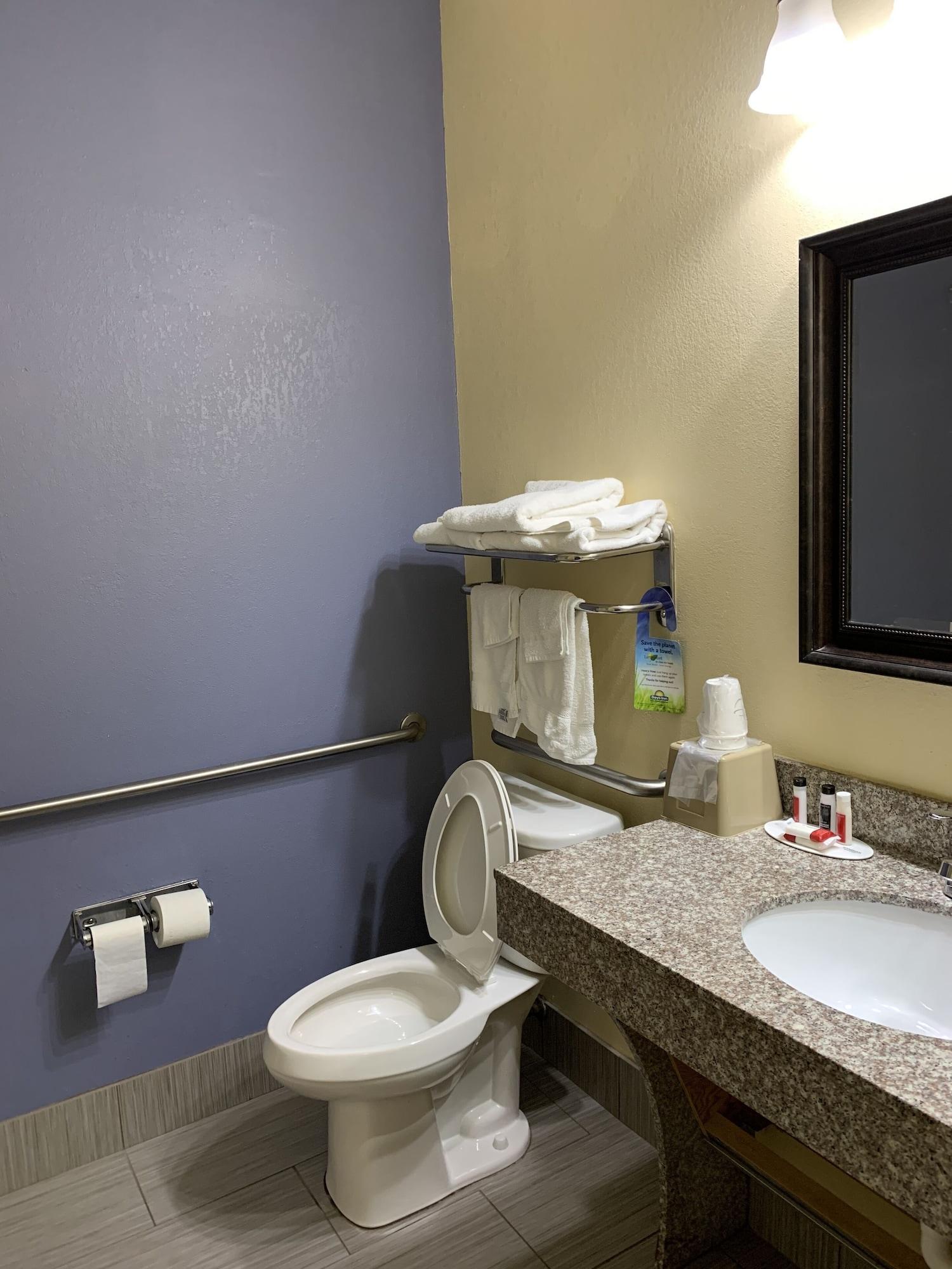 Days Inn & Suites By Wyndham Prattville-Montgomery Eksteriør bilde