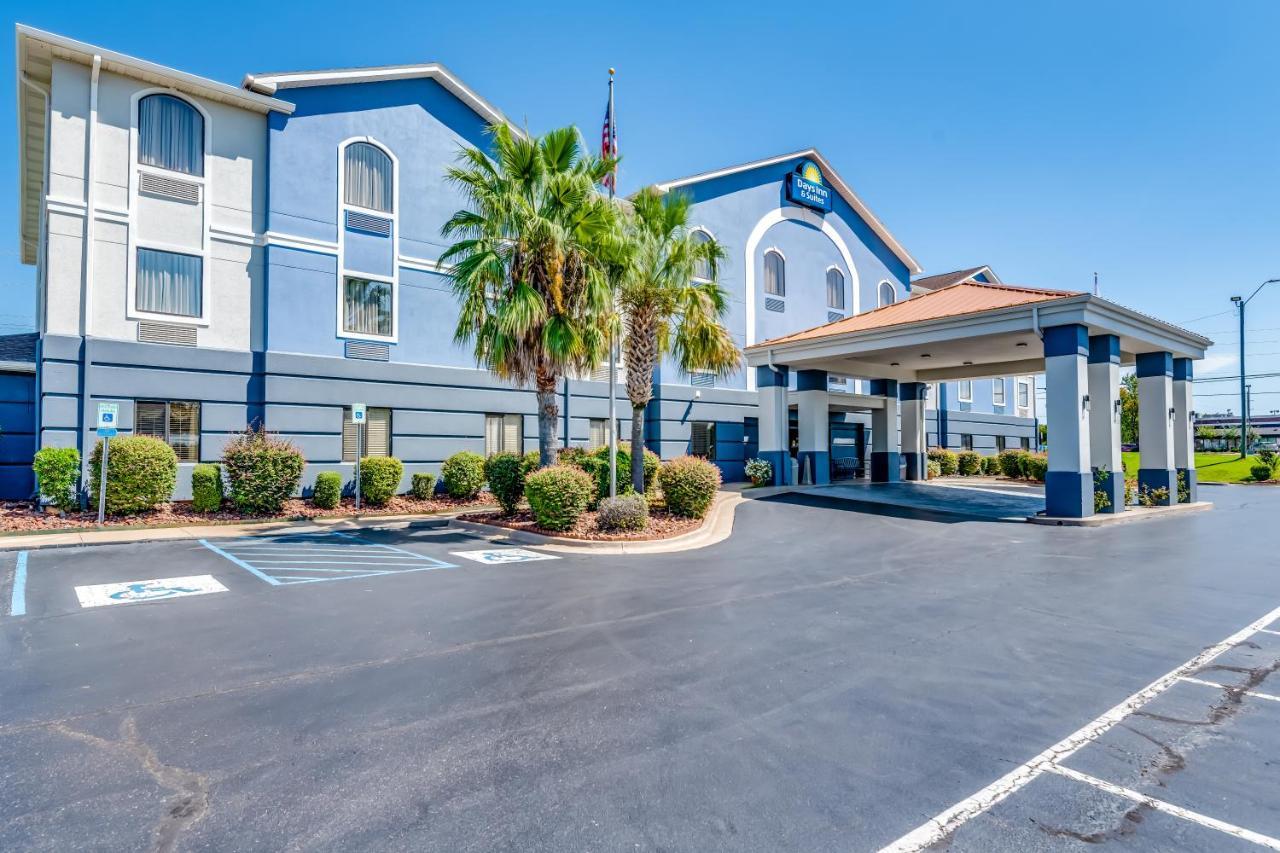 Days Inn & Suites By Wyndham Prattville-Montgomery Eksteriør bilde