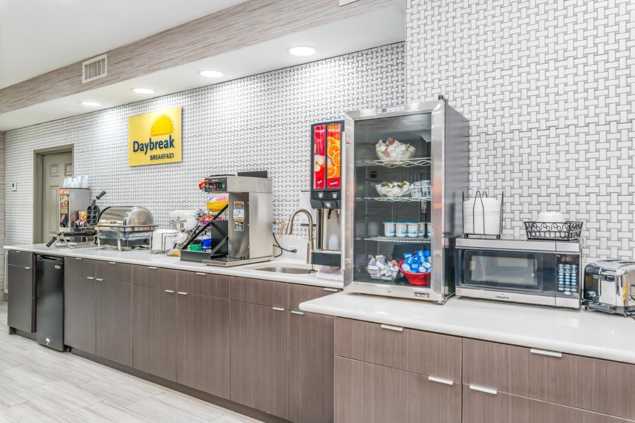 Days Inn & Suites By Wyndham Prattville-Montgomery Eksteriør bilde