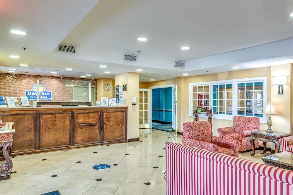 Days Inn & Suites By Wyndham Prattville-Montgomery Eksteriør bilde