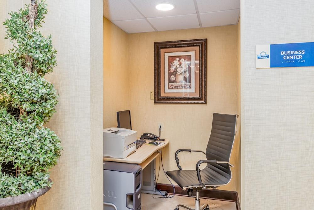 Days Inn & Suites By Wyndham Prattville-Montgomery Eksteriør bilde