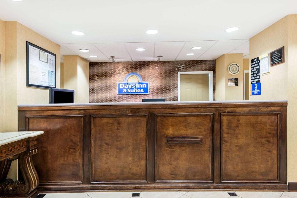 Days Inn & Suites By Wyndham Prattville-Montgomery Eksteriør bilde