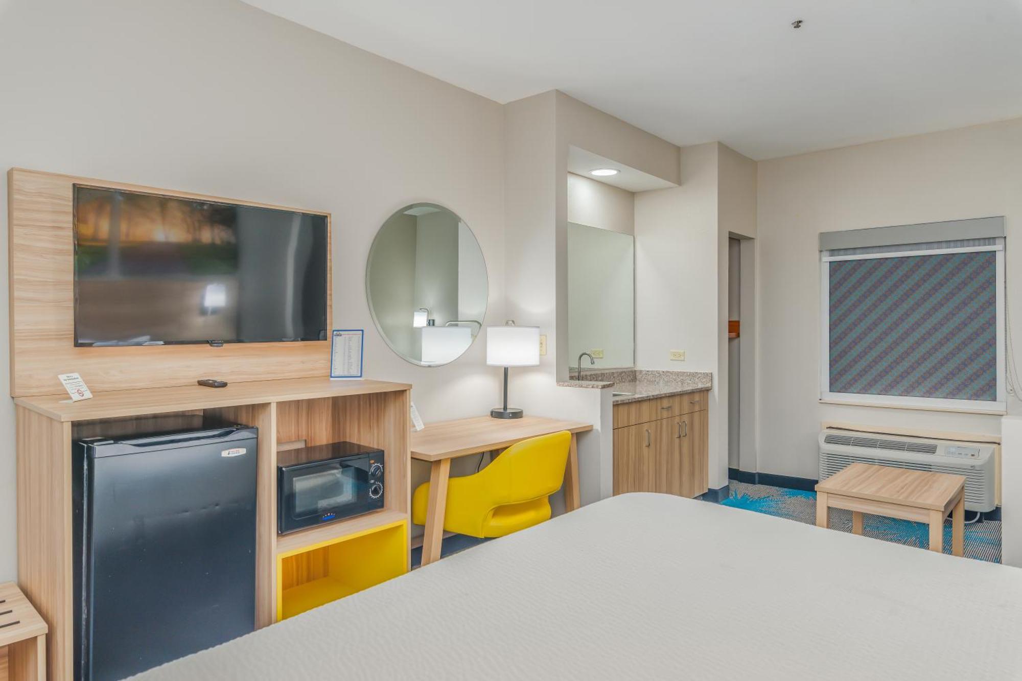 Days Inn & Suites By Wyndham Prattville-Montgomery Eksteriør bilde