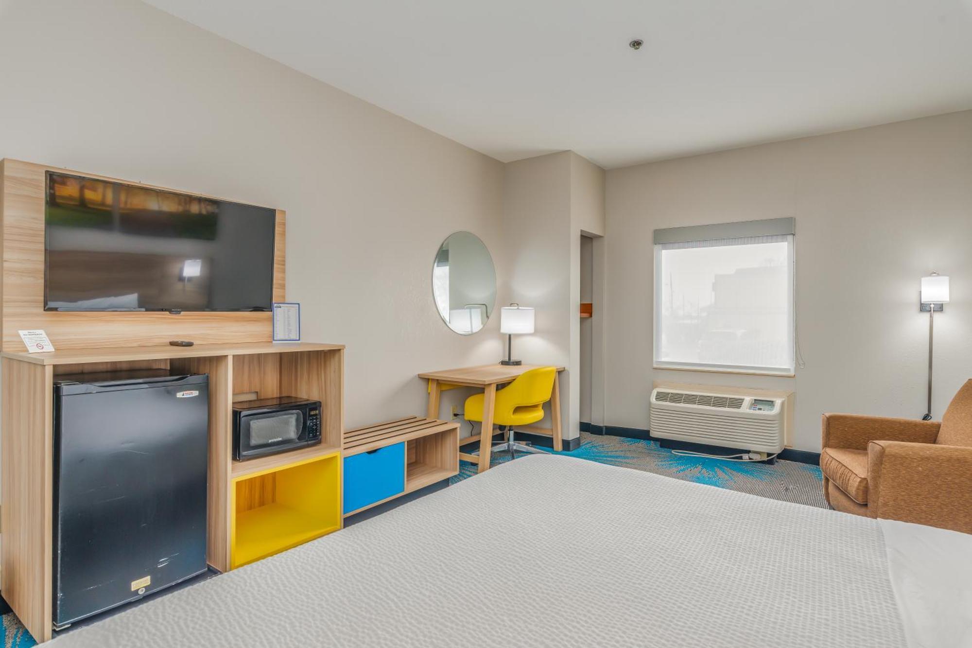 Days Inn & Suites By Wyndham Prattville-Montgomery Eksteriør bilde