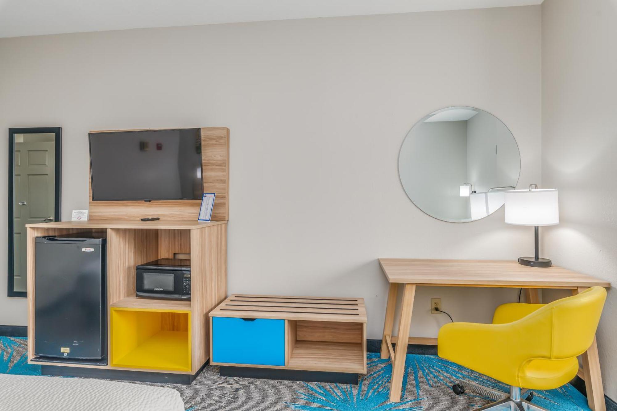 Days Inn & Suites By Wyndham Prattville-Montgomery Eksteriør bilde