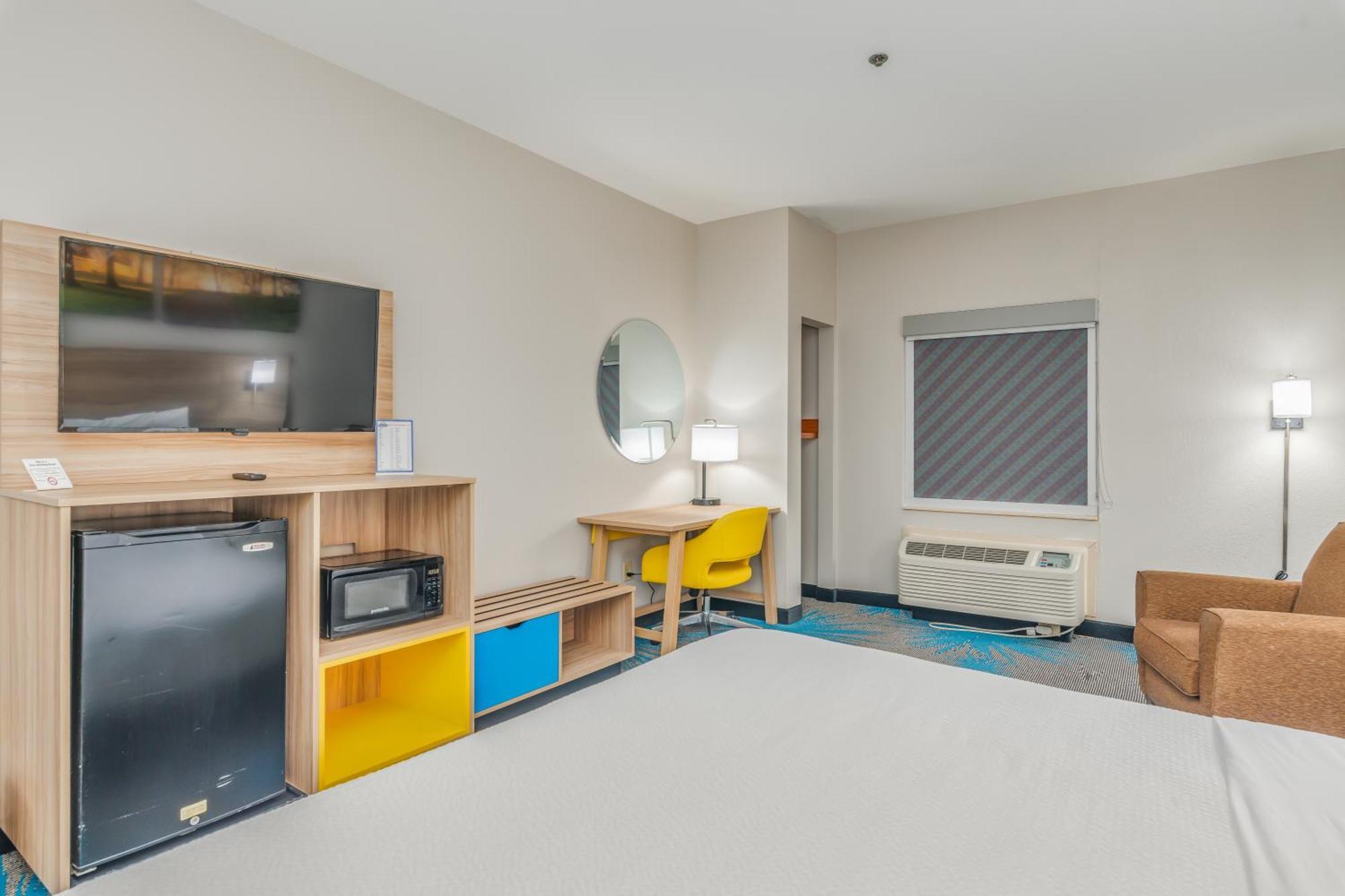 Days Inn & Suites By Wyndham Prattville-Montgomery Eksteriør bilde