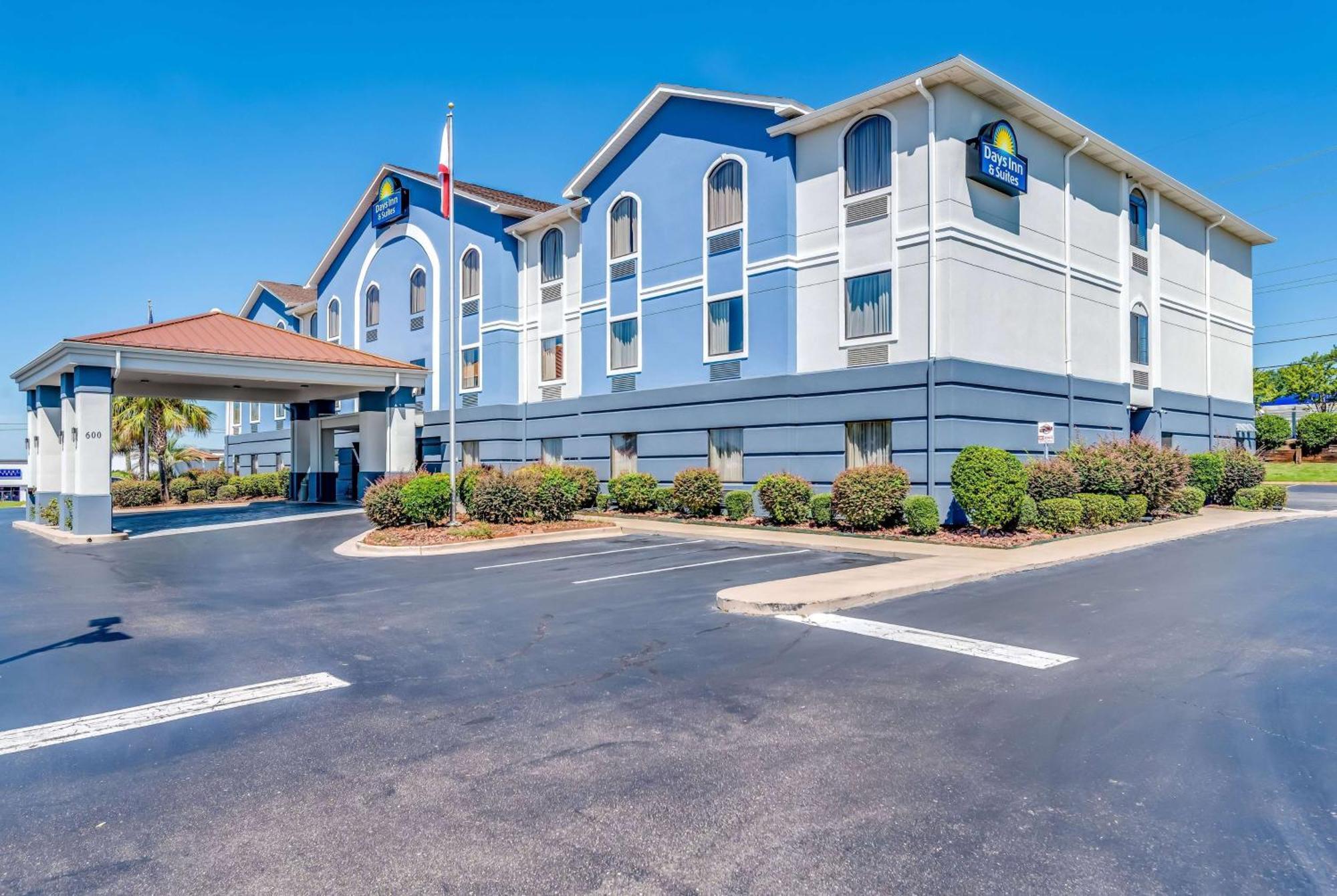 Days Inn & Suites By Wyndham Prattville-Montgomery Eksteriør bilde